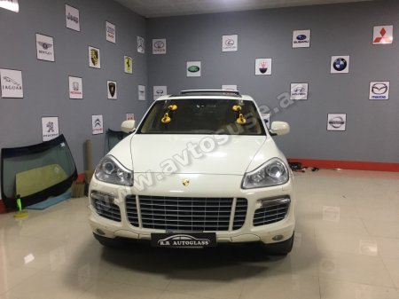 PORSCHE CAYENNE 2010 RƏNGLİ ŞÜŞƏ