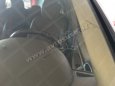 PORSCHE CAYENNE 2010 RƏNGLİ ŞÜŞƏ