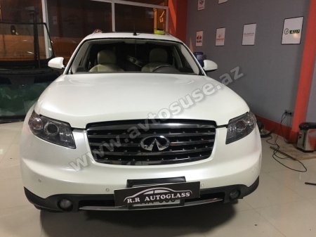 Infiniti FX35