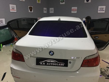 BMW E60 arxa şüşə