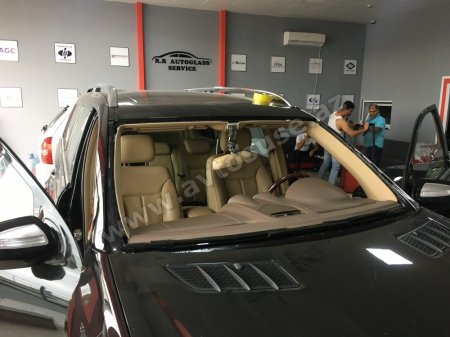 Mercedes Benz ML w164 zavod istehsalı şüşəsi