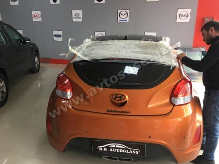 Hyundai Veloster 2011